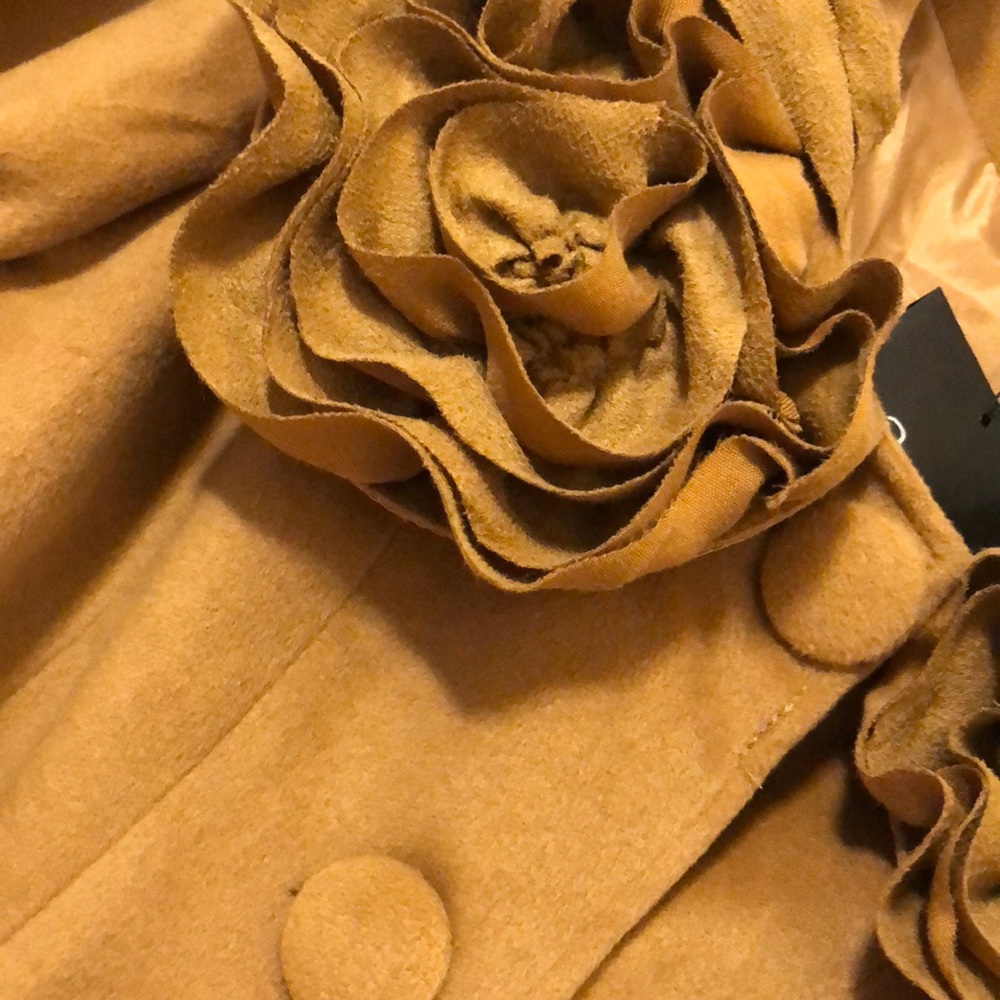 Ruffled Jacket - Picture 2 of 4